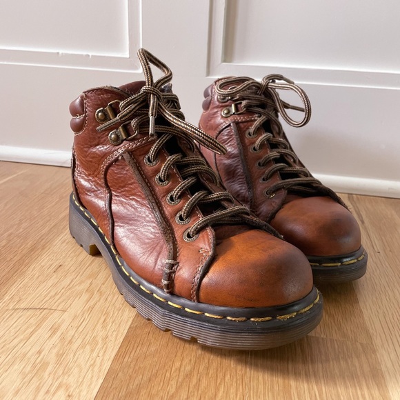 Dr. Marten's Vintage 8A54 Boots - Picture 3 of 4